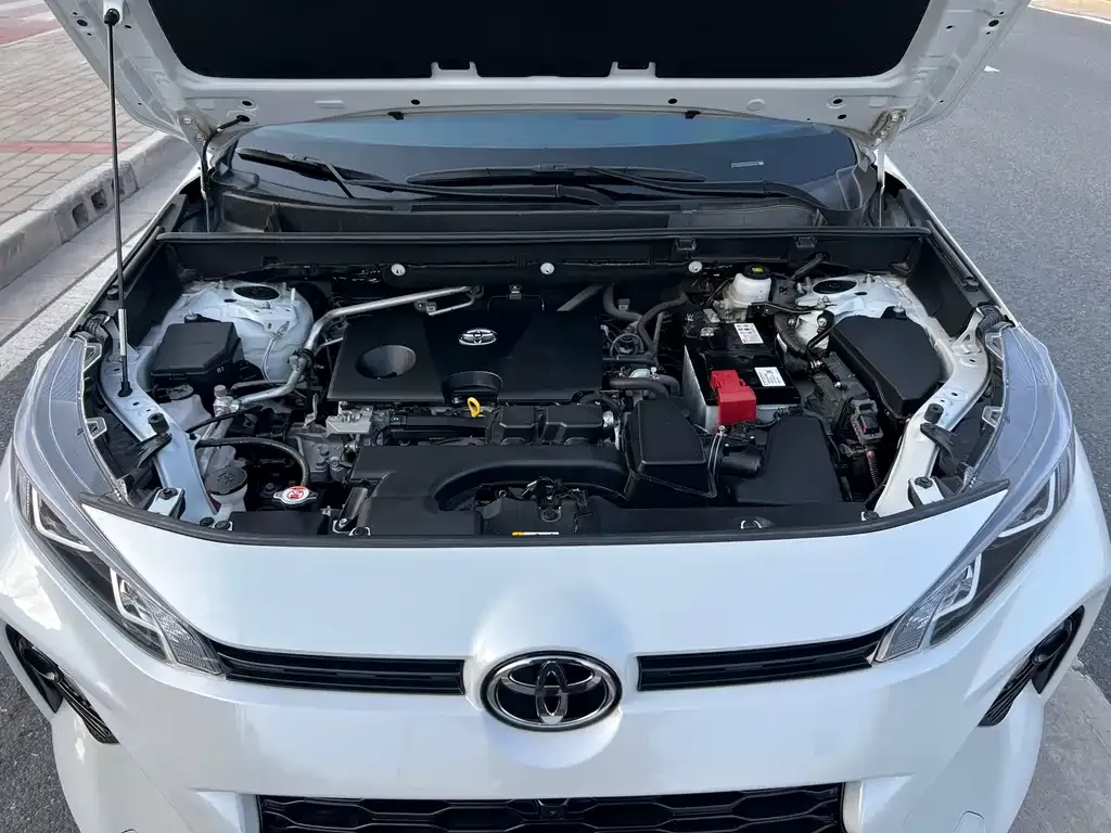 Toyota Wildlander — фото 10