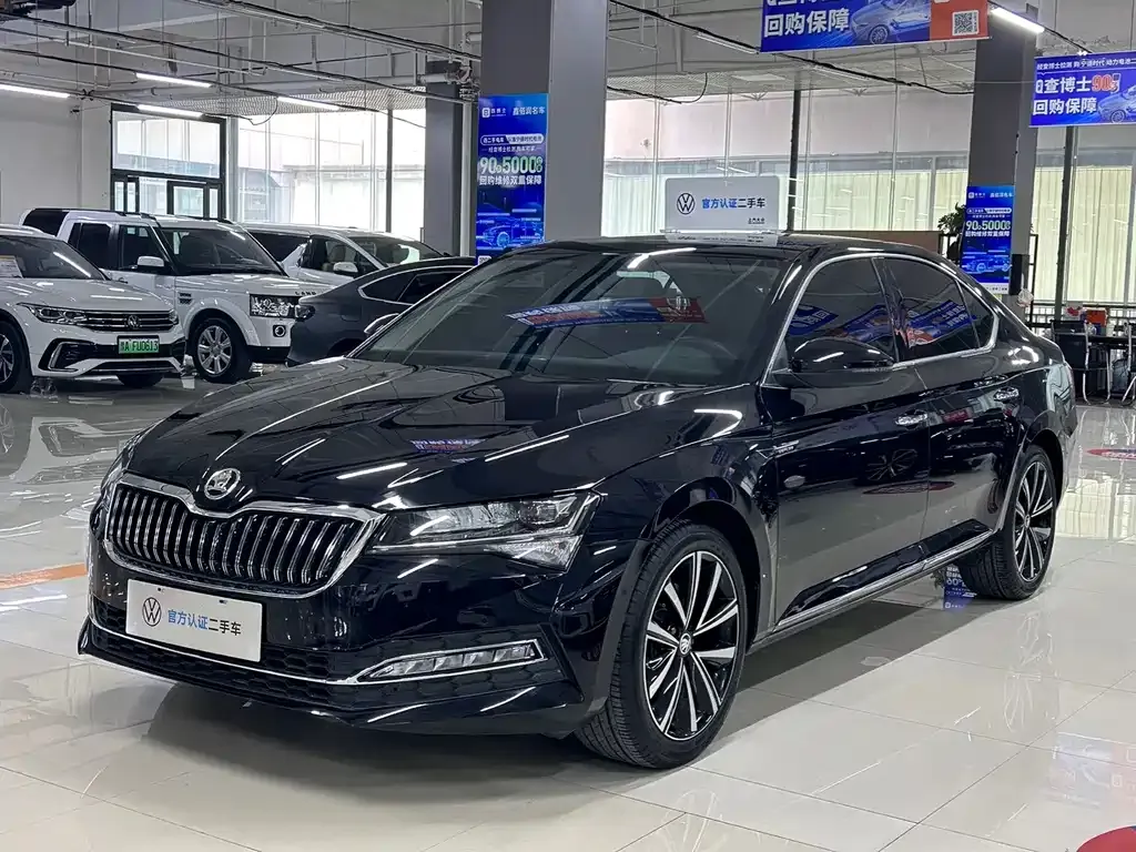 Skoda Superb — фото 1