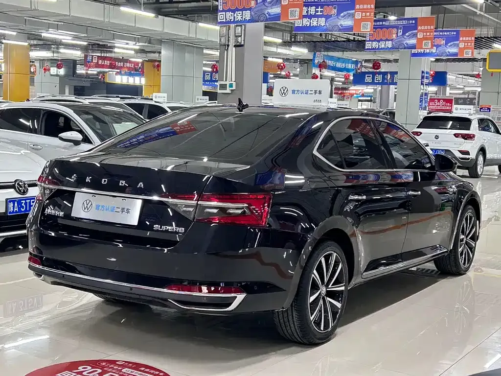 Skoda Superb — фото 3