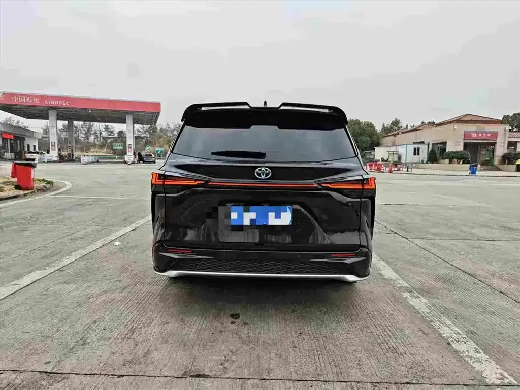 Toyota Granvia 2023 из CN, фото 6