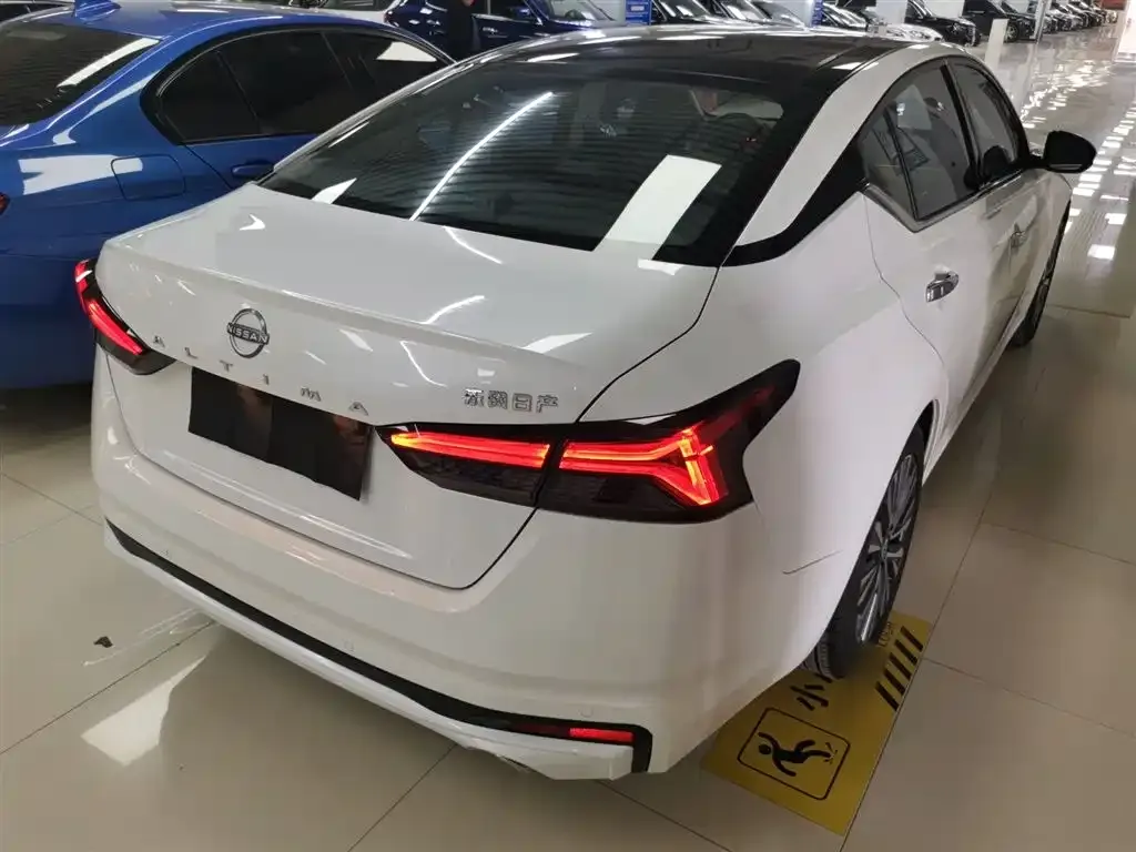 Nissan Teana 2023 из CN, фото 9