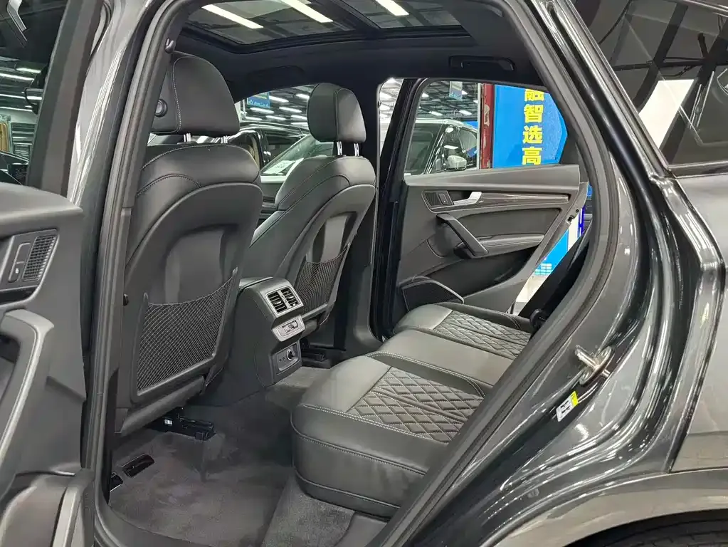 Audi Q5L Sportback 2021 из CN, фото 6