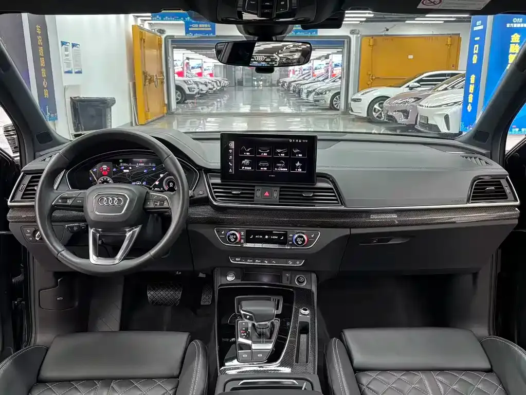 Audi Q5L Sportback 2021 из CN, фото 3