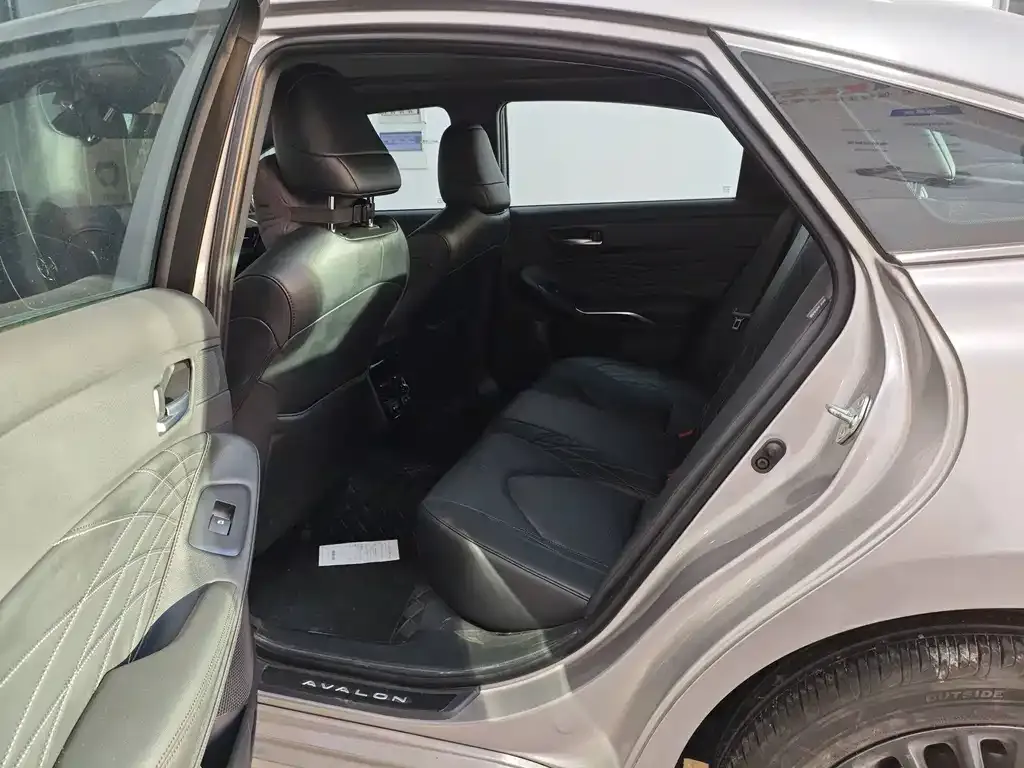 Toyota Avalon 2023 из CN, фото 8