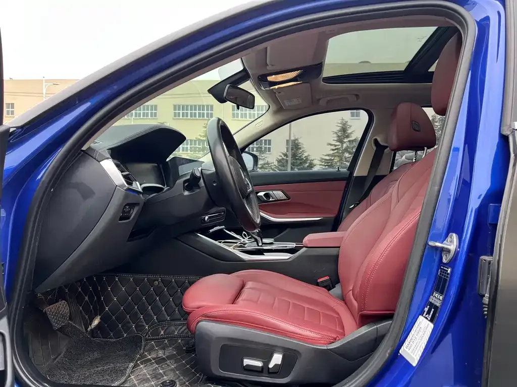 BMW 3 Series 2021 из CN, фото 6