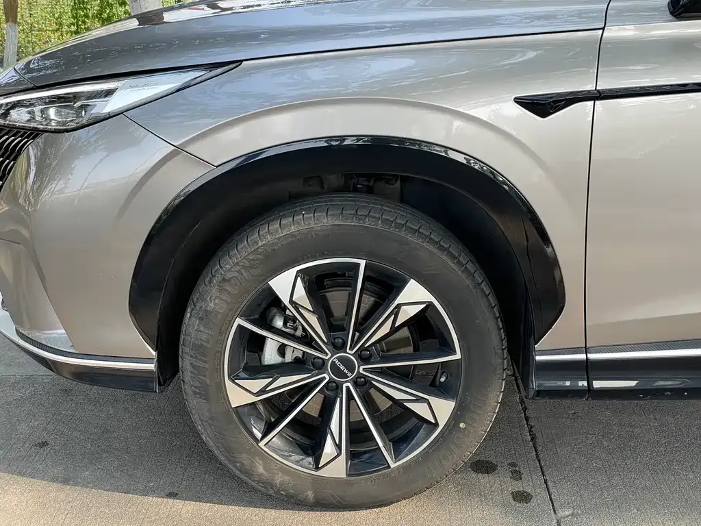 Roewe RX5 — фото 2