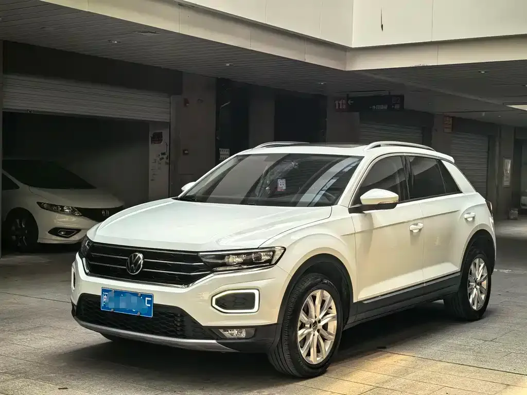 Volkswagen T-Roc 2023 из CN, фото 1