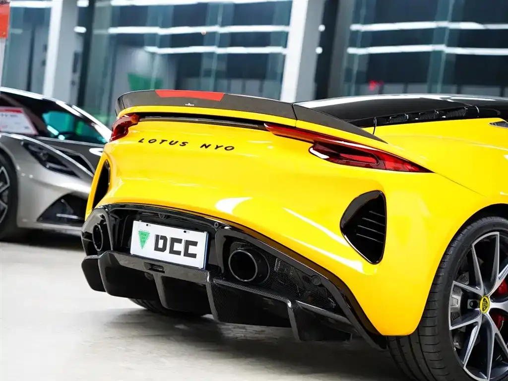 Lotus Emira 2023 из CN, фото 9