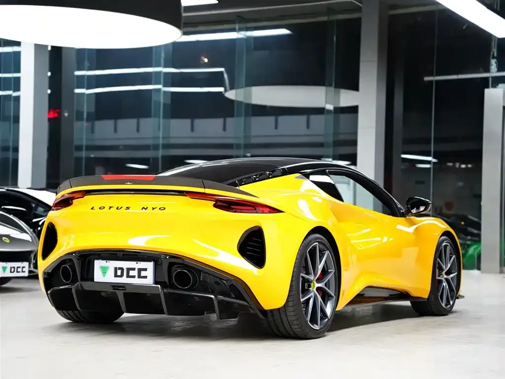 Lotus Emira 2023 из CN, фото 5