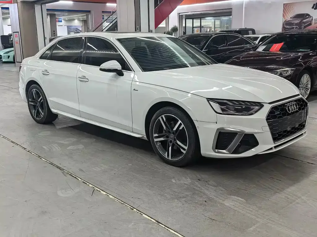 Audi A4L 2021 из CN, фото 7