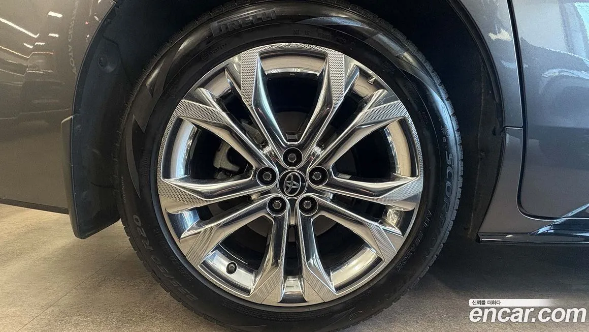 Toyota Sienna — фото 10