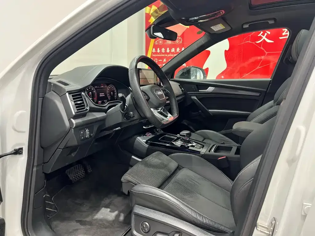Audi Q5L Sportback — фото 2