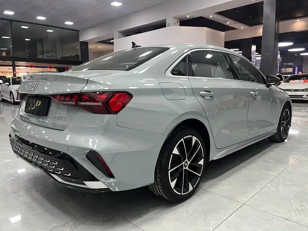 Audi A3 2024 из CN, фото 4