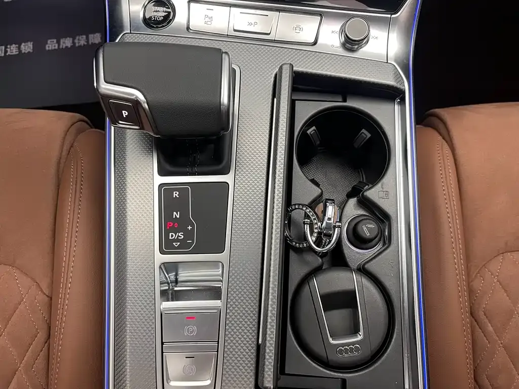 Audi A7L 2025 из CN, фото 8