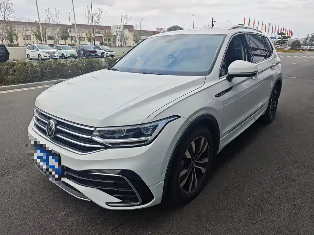 Volkswagen Tiguan L 2022 из CN, фото 1