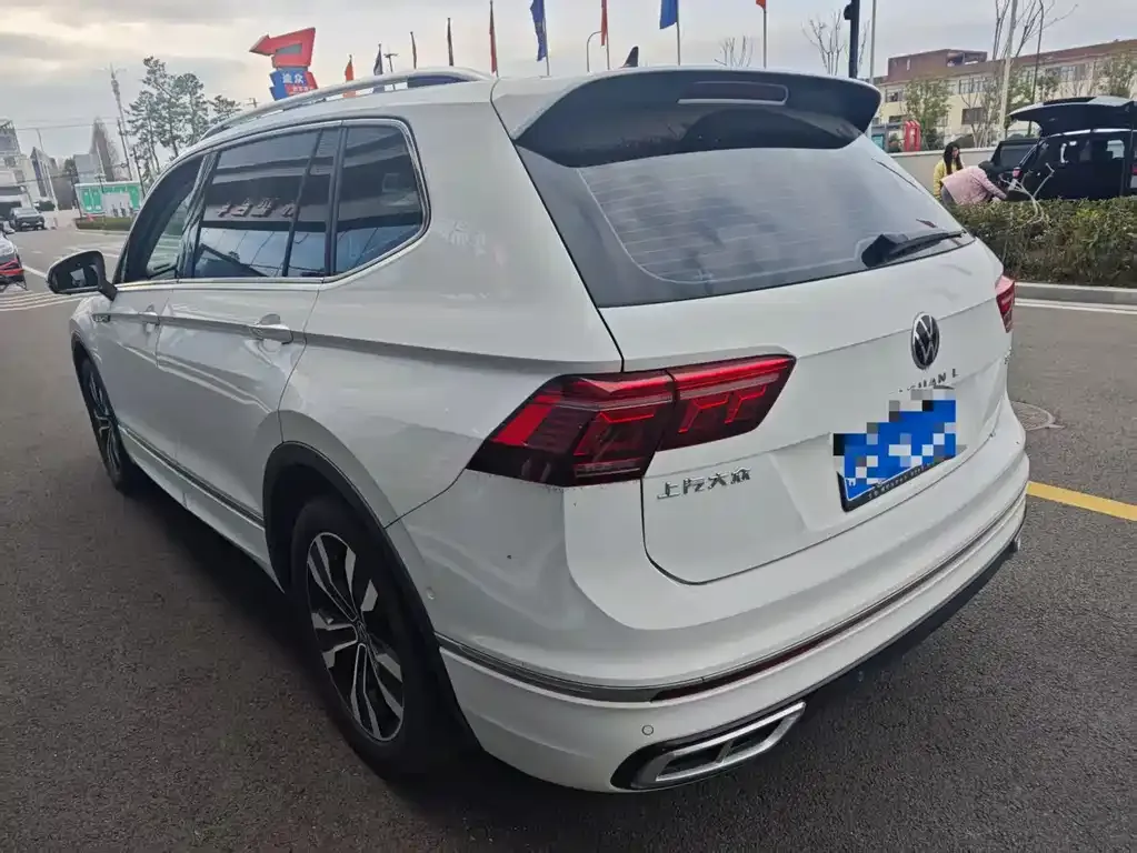 Volkswagen Tiguan L 2022 из CN, фото 4