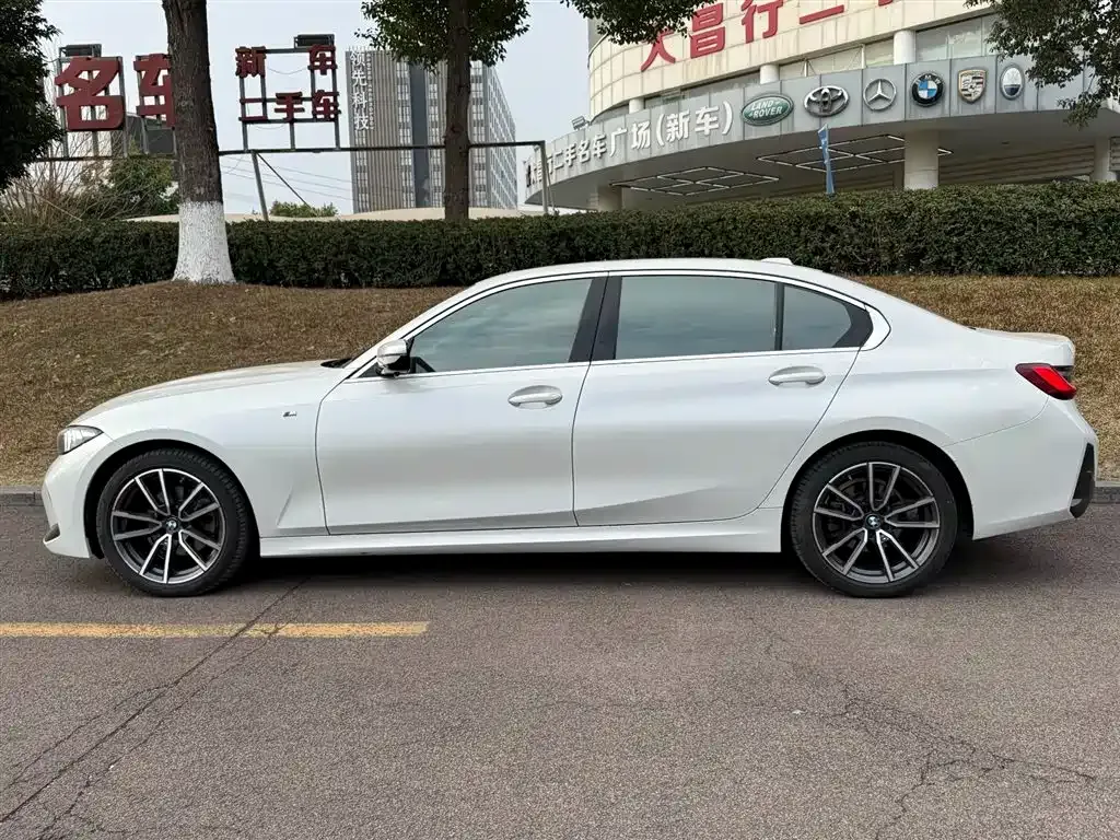 BMW 3 Series 2023 из CN, фото 3