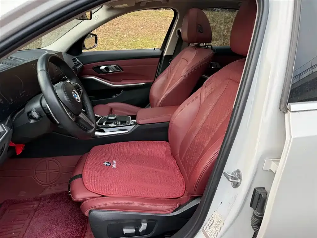BMW 3 Series 2023 из CN, фото 2