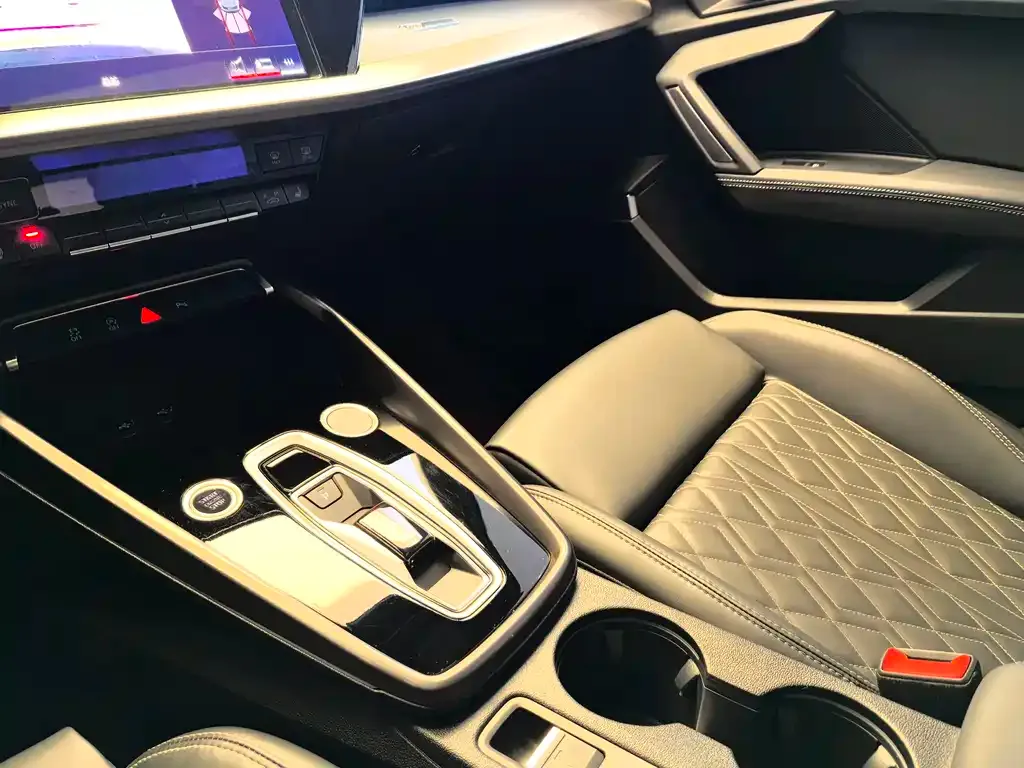 Audi A3 2025 из CN, фото 8