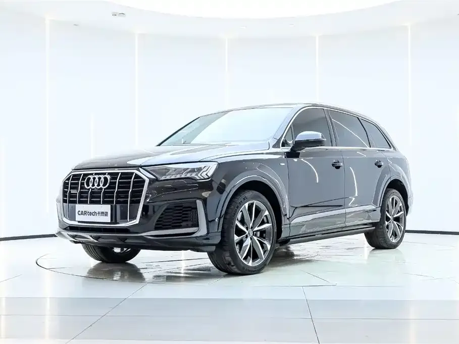 Audi Q7 2024 из CN, фото 1