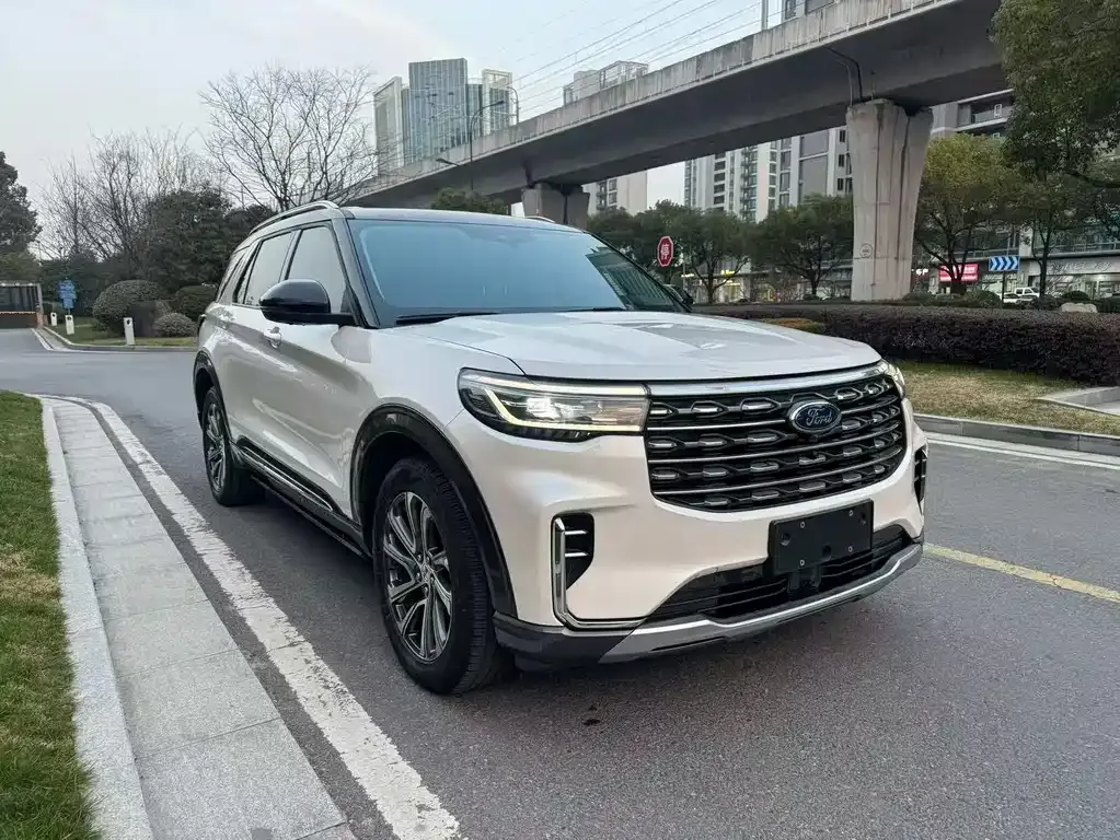 Ford Explorer 2023 из CN, фото 8
