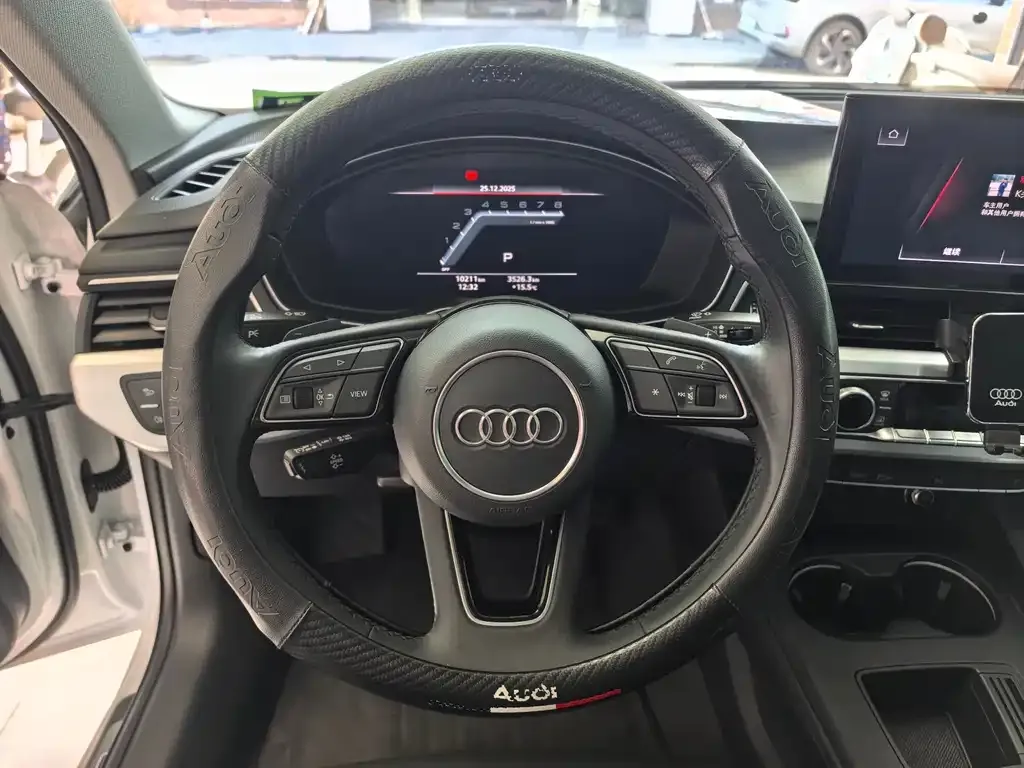 Audi A4L 2024 из CN, фото 4