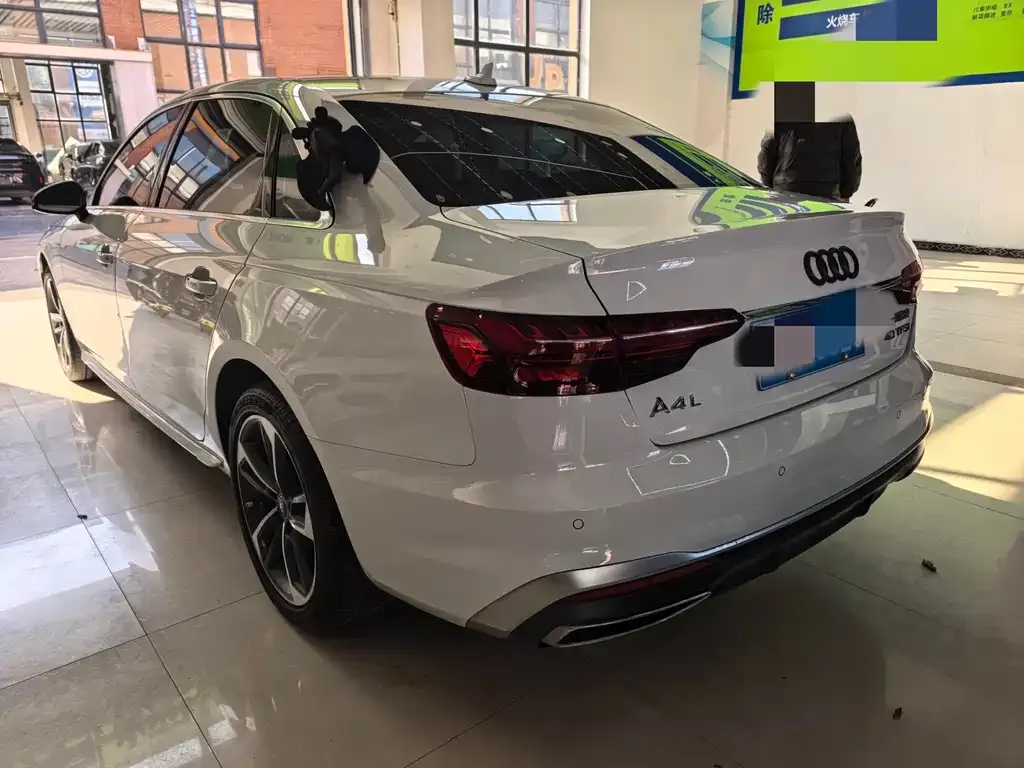 Audi A4L 2024 из CN, фото 7