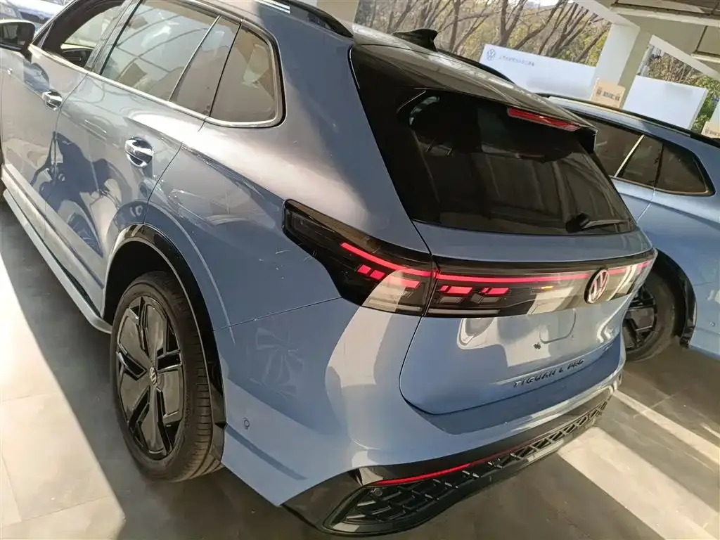 Volkswagen Tiguan L 2024 из CN, фото 4