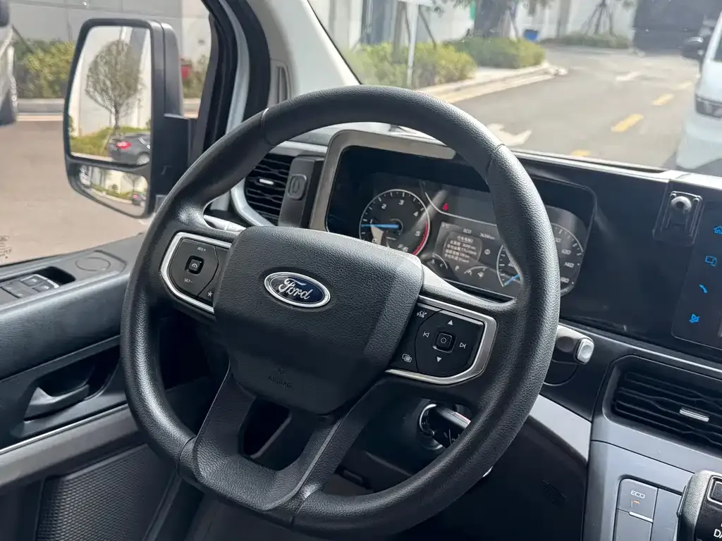 Ford Transit 2024 из CN, фото 8