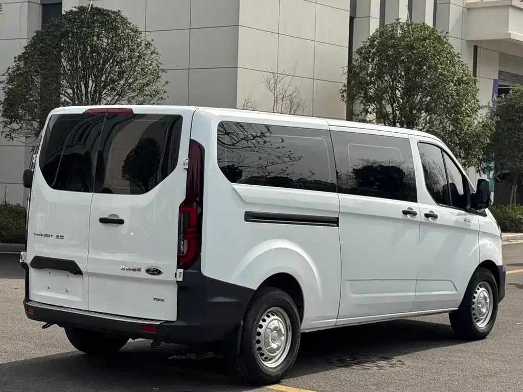 Ford Transit 2024 из CN, фото 3