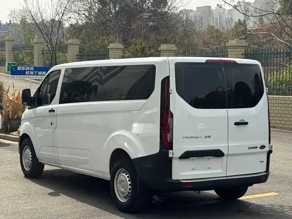 Ford Transit 2024 из CN, фото 10