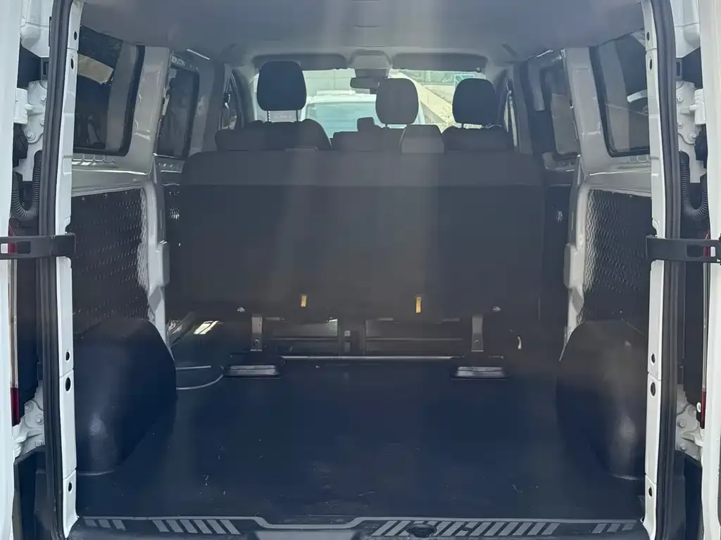 Ford Transit 2024 из CN, фото 2
