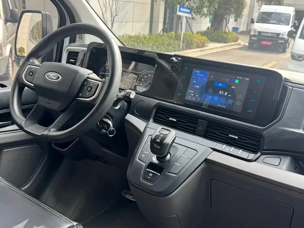 Ford Transit 2024 из CN, фото 4