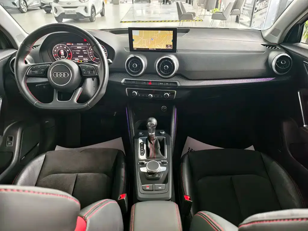 Audi Q2L 2024 из CN, фото 9
