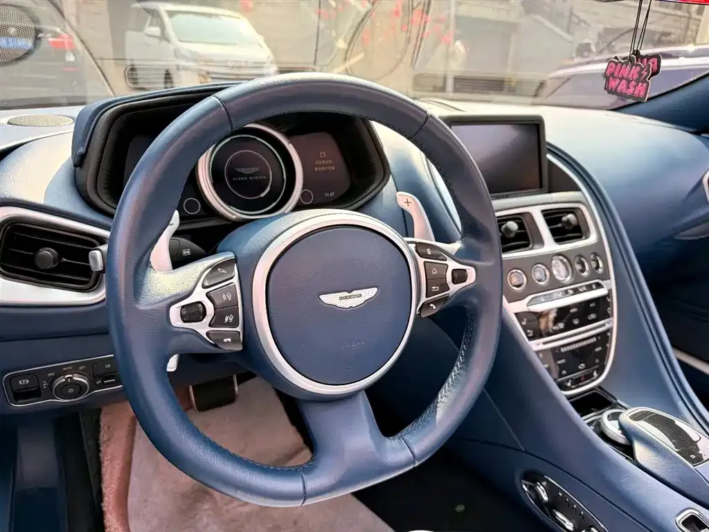 Aston Martin DB11 2021 из CN, фото 8