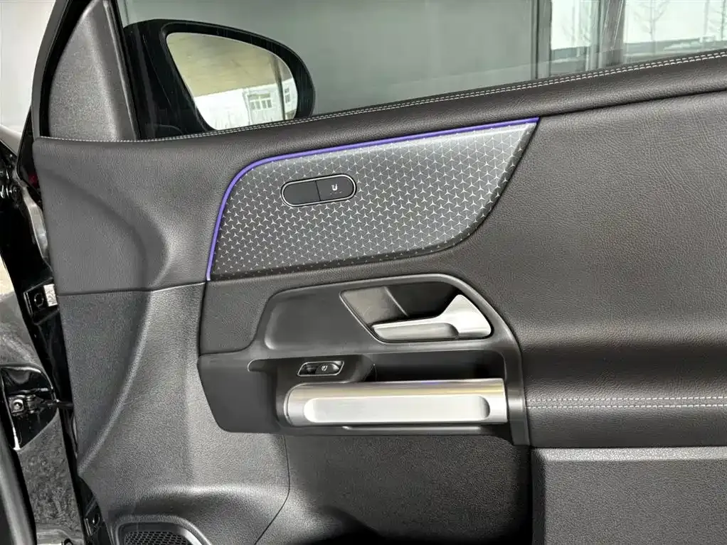 Mercedes-Benz GLB 2023 из CN, фото 10