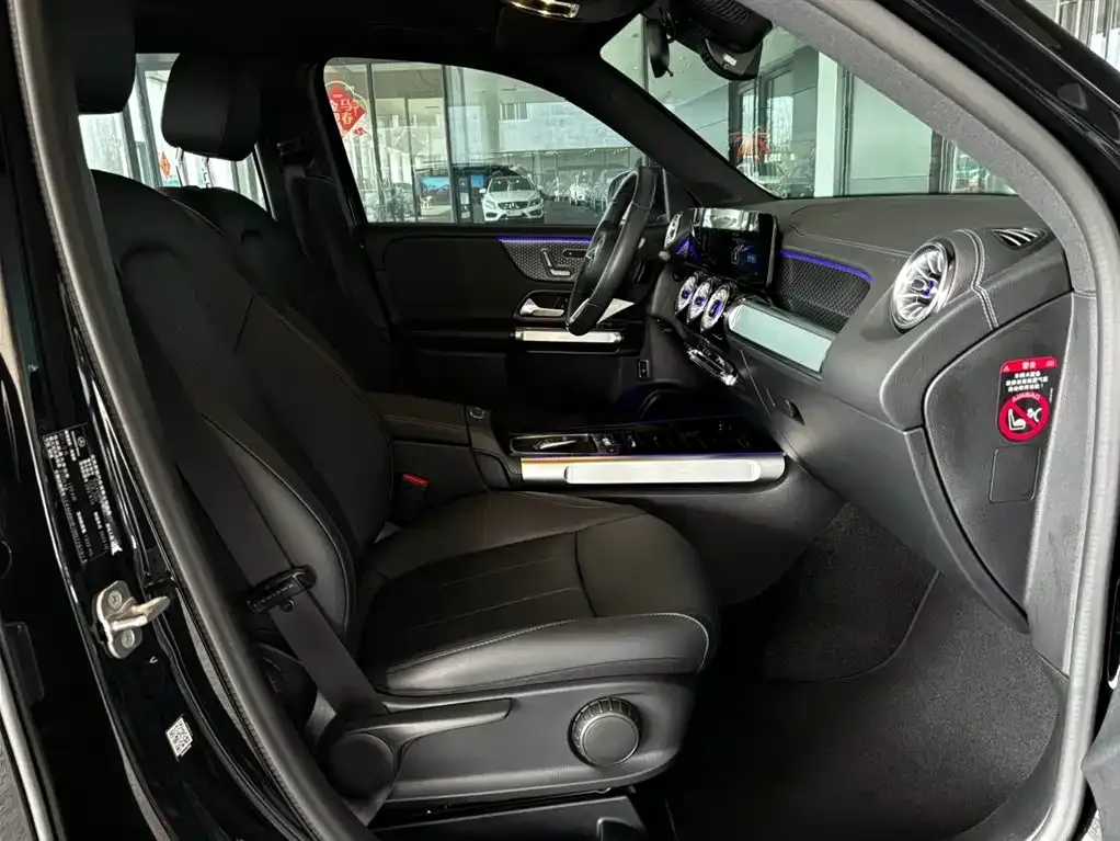 Mercedes-Benz GLB 2023 из CN, фото 9