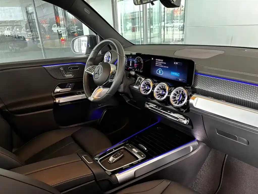 Mercedes-Benz GLB 2023 из CN, фото 2