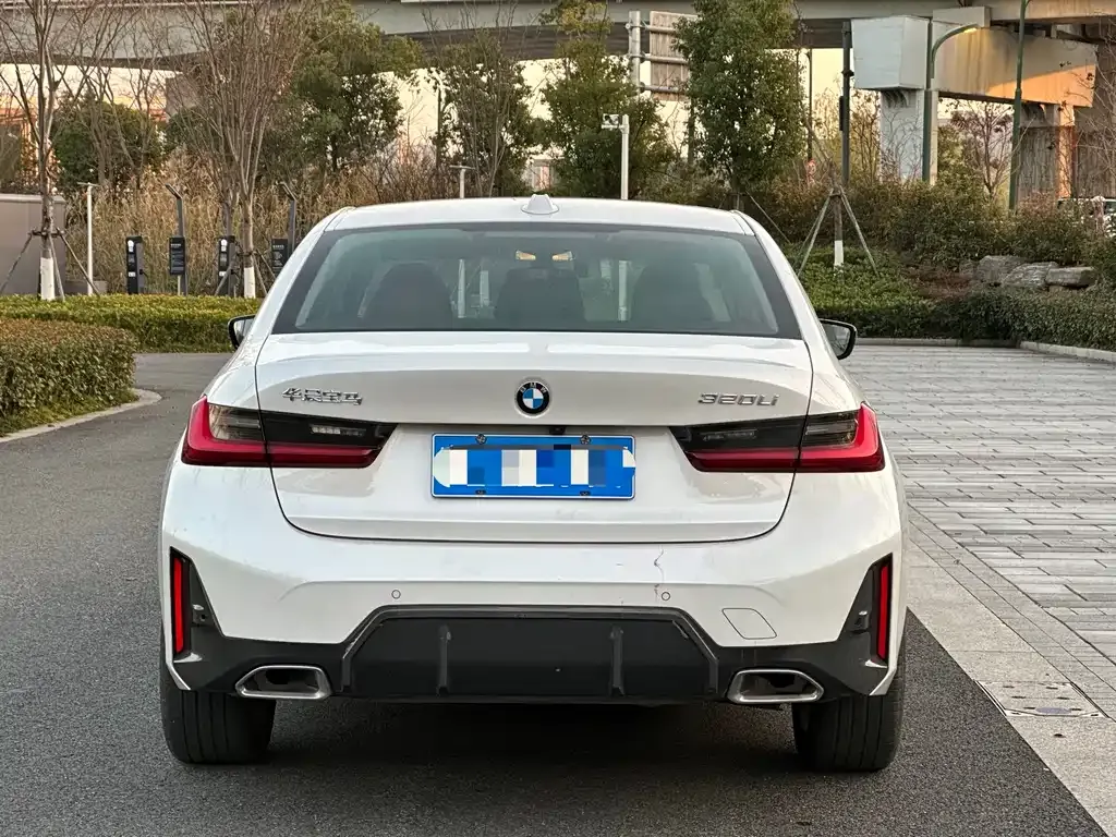 BMW 3 Series 2023 из CN, фото 10