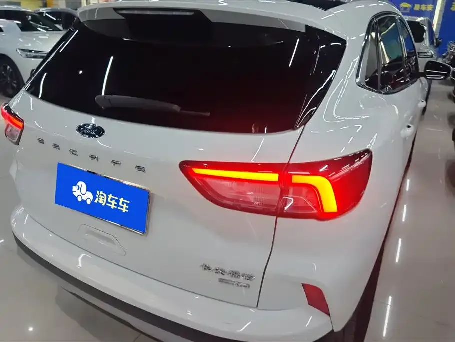 Ford Escape 2023 из CN, фото 4
