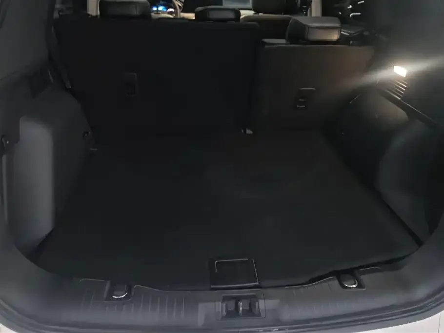 Ford Escape 2023 из CN, фото 5