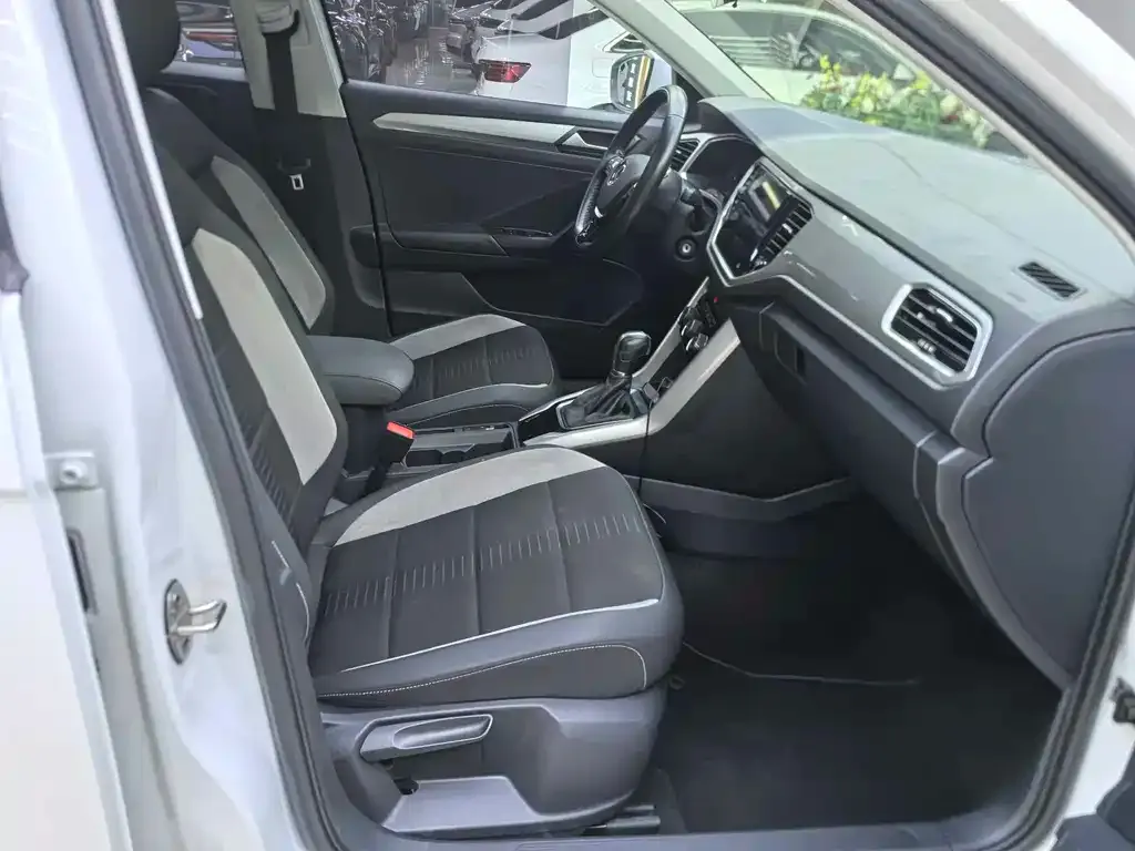 Volkswagen T-Roc 2021 из CN, фото 6