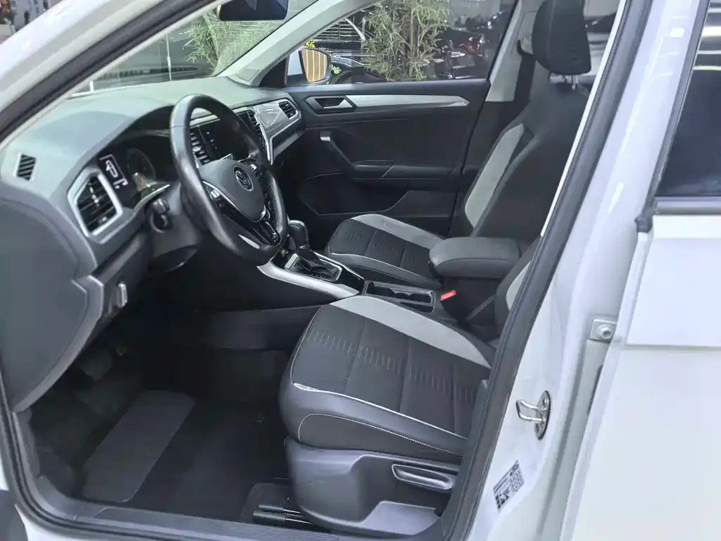 Volkswagen T-Roc 2021 из CN, фото 8