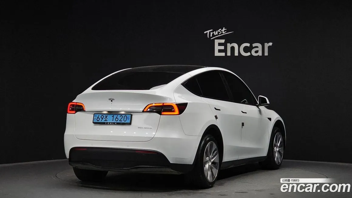 Tesla Model Y 2022 из KR, фото 2