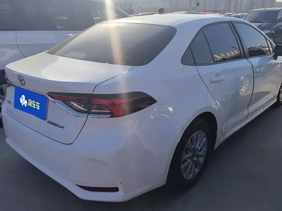 Toyota Corolla 2023 из CN, фото 3
