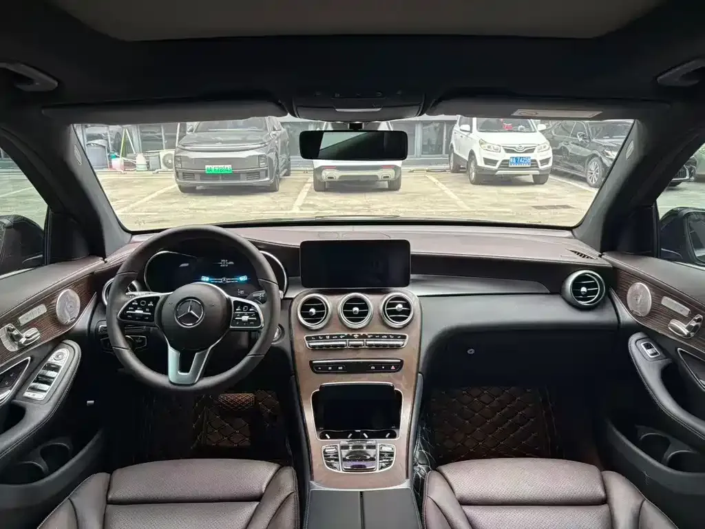 Mercedes-Benz GLC 2023 из CN, фото 2