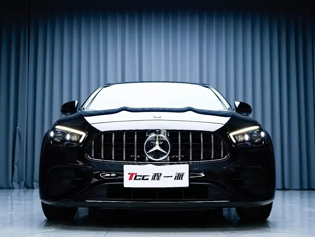 Mercedes-Benz E-Class AMG — фото 7