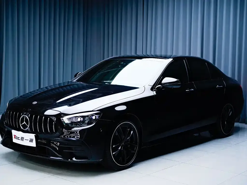 Mercedes-Benz E-Class AMG — фото 6