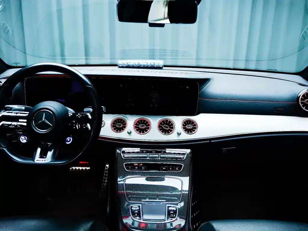 Mercedes-Benz E-Class AMG — фото 10