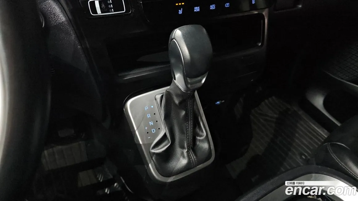 Hyundai Staria — фото 4